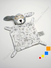 Doudou Plat/Mouchoir Lapin/Chien Blanc Gris Masque Doré IKKS Berdoues Cosmétique