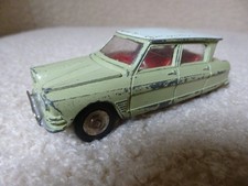 DINKY TOYS FRANCE -CITROËN 3 CV   AMI 6  Verte   No : 557  MECCANO    occasion