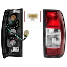 Feu arrière droit 6 fils Nissan Navara D22 1998-2005