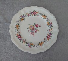 Ancienne assiette à dessert Royal Doulton Leighton D1664 England décor floral