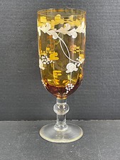 vase en forme de verre sur