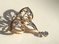 BELLE BROCHE (ou PENDENTIF)