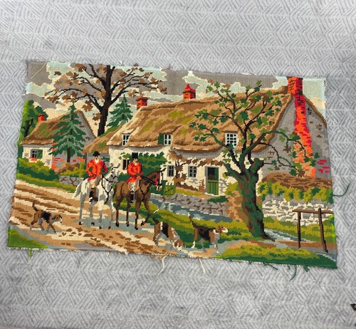 Grand canevas ancien brodé - ancien,