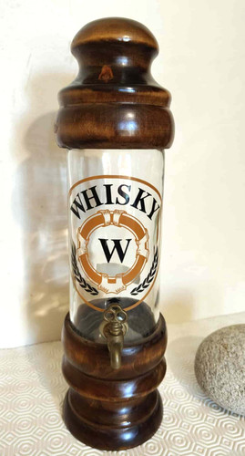 Fontaine whisky bois - fontaine, à