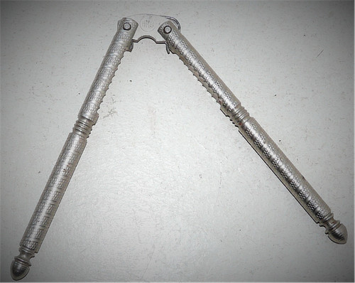 Casse noix ancien - h.m.q., casse-noix