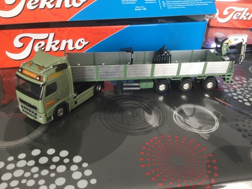 Tekno camion avec - 1/50, semi