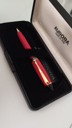Stylo aurora ipsilon - stylo, attributs