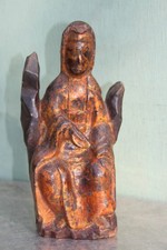statuette en bois divinité ou