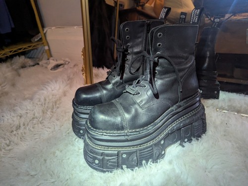 New rock boots - new,