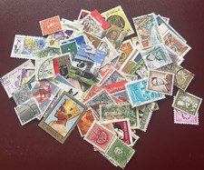 Lot 100 timbres du monde - lot,