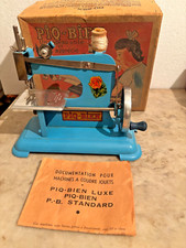ANCIENNE PETITE MACHINE À COUDRE TÔLE BLEUE JOUET ANNEES 50/60 avec sa boite