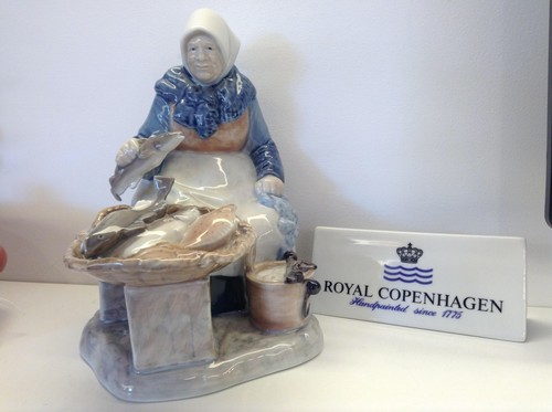 Royal copenhague figurine - royal,