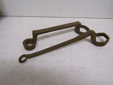 outil ancien paire de clés