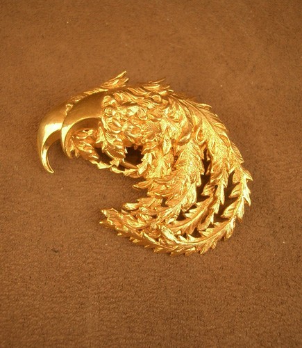 Importante broche pince à - broche,