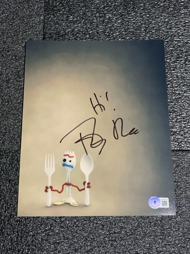 Tony hale signed 8x10 photo - tony,