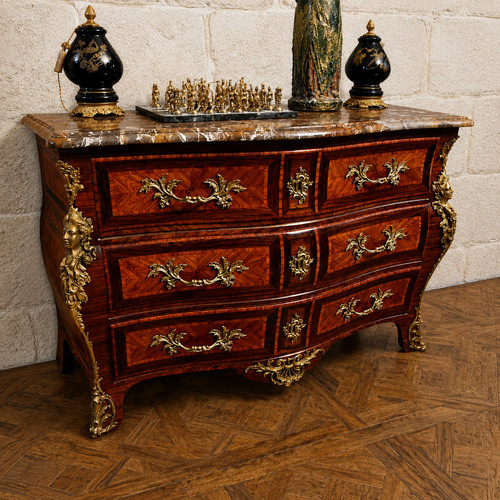 Importante commode tombeau