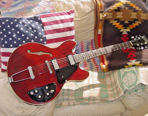 Gibson 325 cherry red - 325,