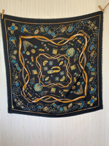 Grand foulard carré châle - grand,