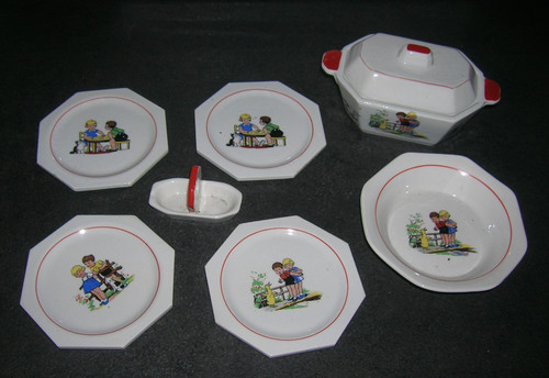 Partie service poupee - partie,