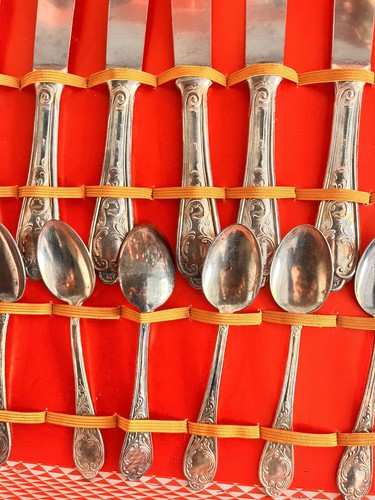 Set couverts table métal