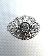BAGUE DÔME ART DECO  EN OR GRIS 750 ET PLATINE  DIAMANTS  TAILLE  51 **