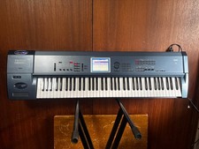 Station de travail/échantillonneur musical Korg TRITON Extreme 76 touches bat...