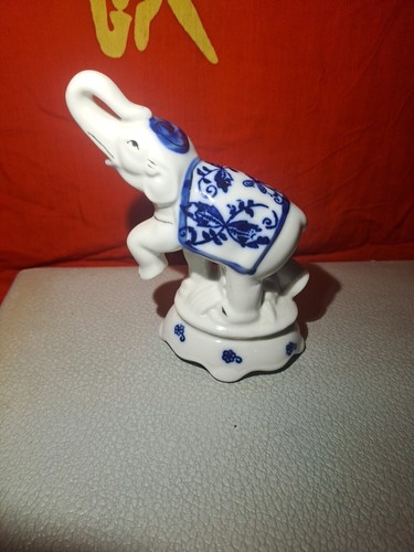 Ancienne jolie statue - ancienne,
