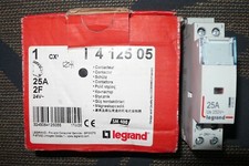 CONTACTEUR 412505 LEGRAND 25AMPERES 220V BOBINE 24Vac 2 CONTACT A FERMETURE (NO)