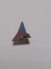 Lot 4 Pin's Vittel