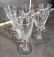 6 anciens jolis petits verres à pied Baccarat Saint Louis? Cave à liqueur.   C26
