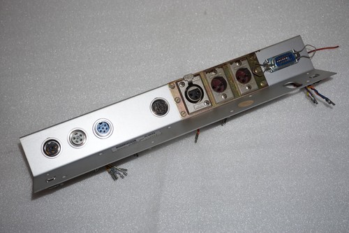 Panneau connecteur pour - -,