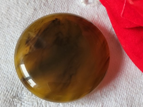 Joli bouton ancien - , teinte