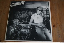 JOHNNY HALLYDAY EN PIECES