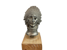 Mascotte automobile signée Frecourt tête d Indien