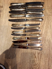 6 couteaux à viande + 8