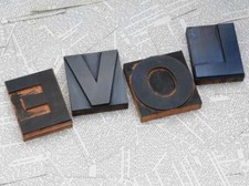 LOVE caractères d'imprimerie