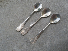 3 anciennes cuillères à sel