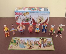 Rare lot série Kinder Asterix 2009 complète 8 figurines AVEC 1 BPZ et la boîte.