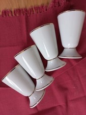 4 PETITS MAZAGRANS PORCELAINE