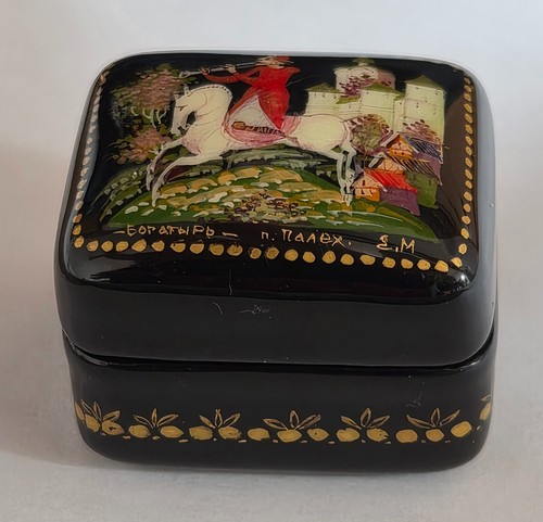 Micro boîte laquée russe - micro,
