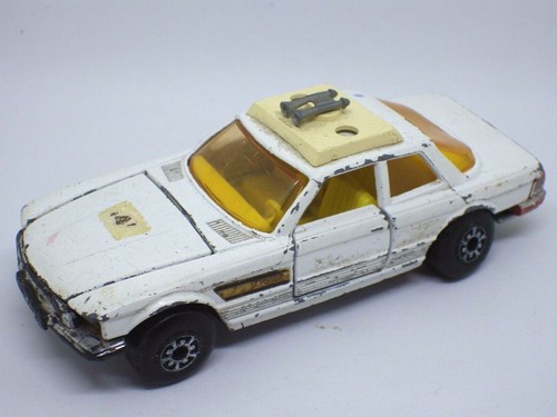 Figurine voiture 11cm 061a - figurine,