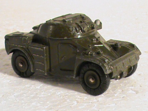 Mitrailleuse sur pneus dinky - mitrailleuse, pneus:dinky