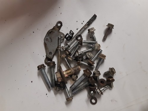 Lot visserie moteur - lot,