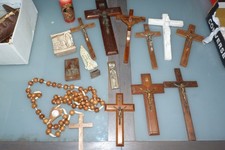 lot objet religieux - crucifix - esoterisme ( R3)