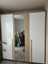 armoire chambre adulte beige d'occasion  a venir recuperer sur place