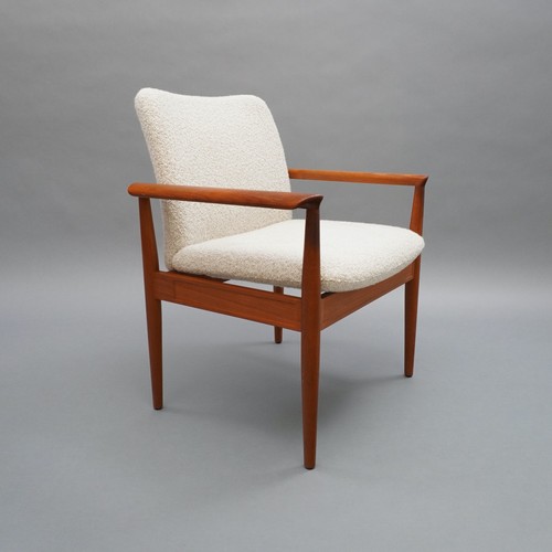 Chaise rembourrée diplomat - chaise,