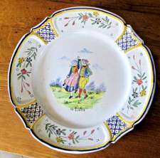 Ancien Grand plat  à bord chantourné faïence HB Quimper couple danseurs bretons