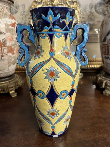 Ancien vase anse en - à,