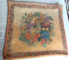 Coussin housse tapisserie fruits et legumes