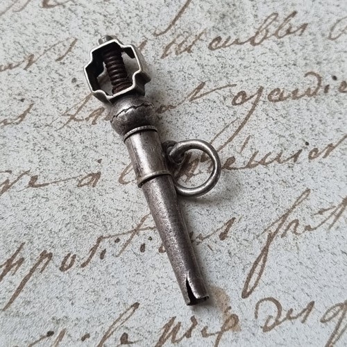 Clé montre gousset en - de,